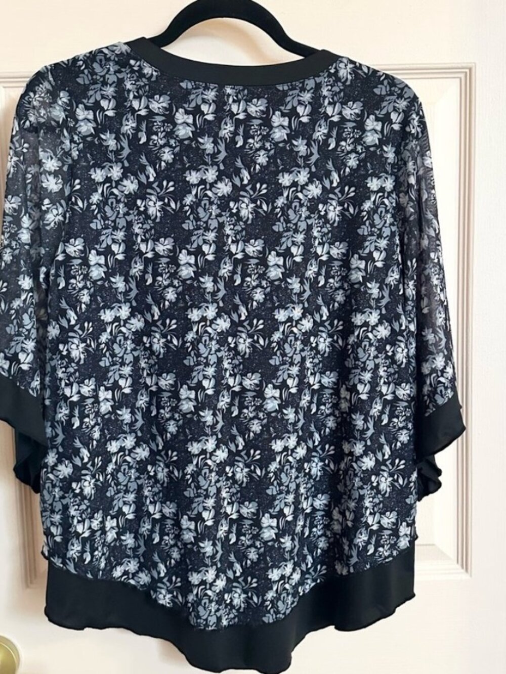 Blue floral micoson top - Picture 2 of 2